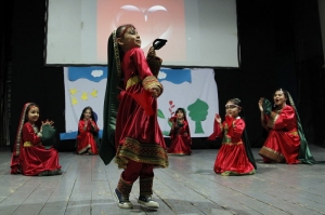 Deca iz Srbije, Avganistana i Iraka zajedno igrala i pevala u Beloj Palanci