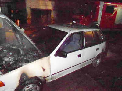 Запалено возилото на новинарот Зоран Милошески во Прилеп